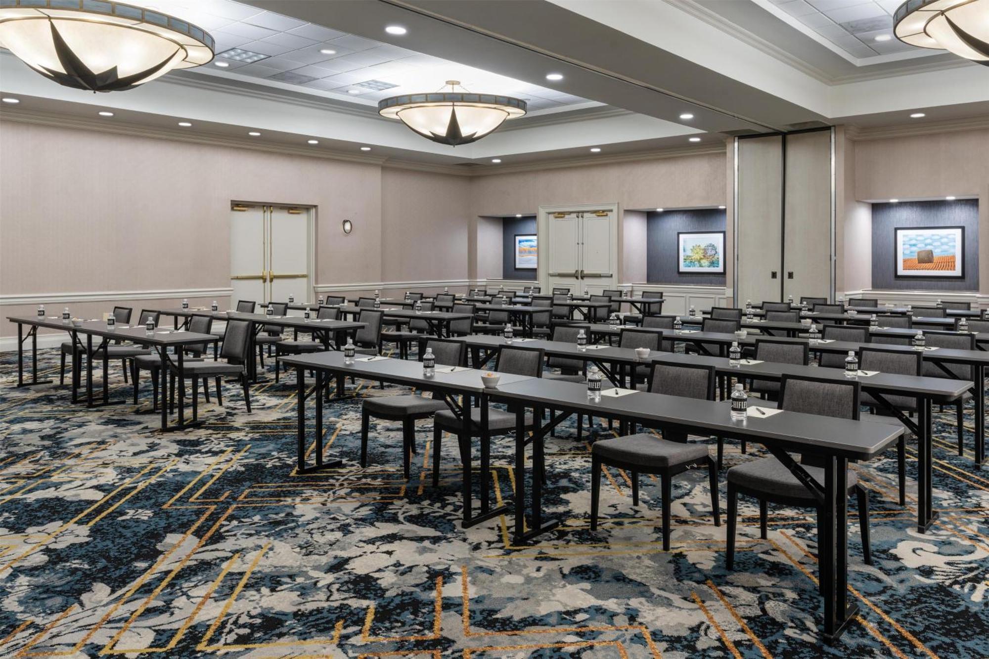 The Chifley Houston, Tapestry Collection By Hilton Hotel Exterior foto