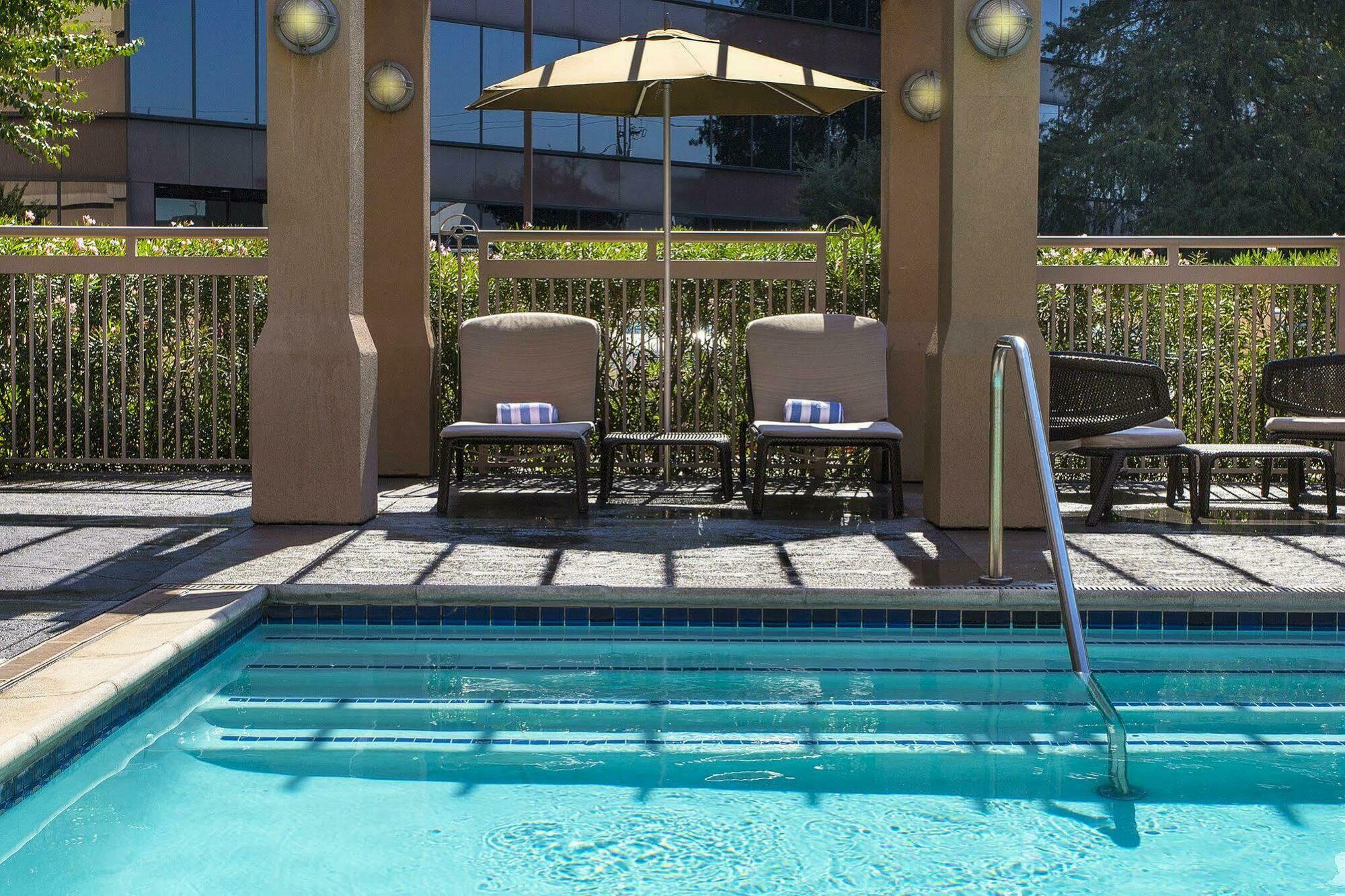 The Chifley Houston, Tapestry Collection By Hilton Hotel Exterior foto